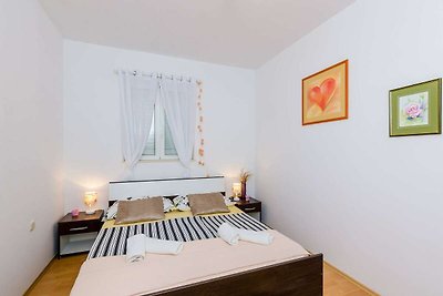 Apartment Antej - One Bedroom Apartment with ...