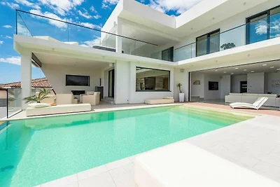 Luxury Villa Michele with heated pool