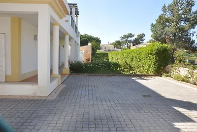Hübsche Villa in Vilamoura mit eigenem Pool