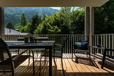 Modern 3 Bed 2 Bath Apt Close to Chamonix...