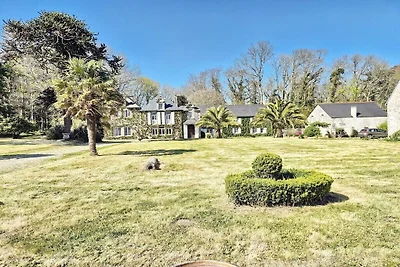 732-Les écuries du manoir de Menez Bihan