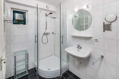 Freist. Ferienhaus mit Geschirrspüler, im...
