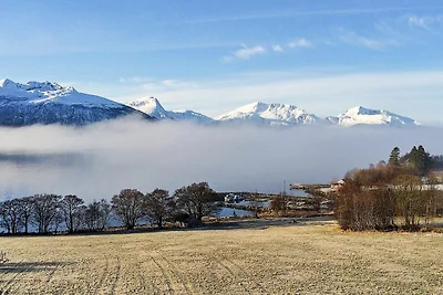 6 Personen Ferienhaus in AVERØY-By Traum
