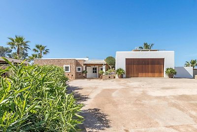 Holiday home in stunning Ibizan landscape