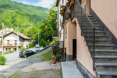 Ferienhaus mit Garten im ligurischen...