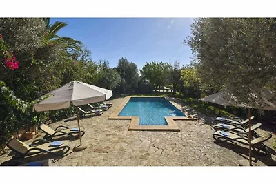 Ferienhaus mit Pool in der Nähe von Búger