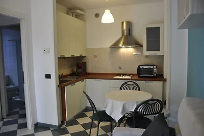 Ampia villa vivace con 3 appartamenti...