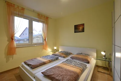 Idyllisches Ferienhaus mit überdachter...