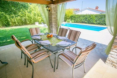 Villa in Poreč mit Schwimmbecken