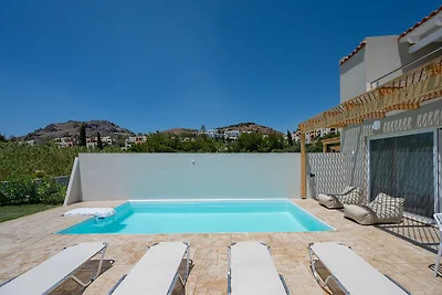 Villa a Damnoni vicino alla Spiaggia con...