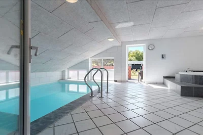 Strand-Retreat mit Pool -- By Traum...