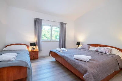 Apartments Azzurro- One Bedroom...