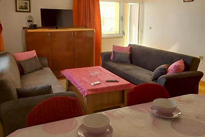 Apartmani Lucija - Three Bedroom Apartment