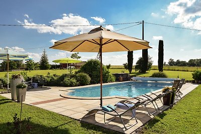 Chalet accogliente con piscina