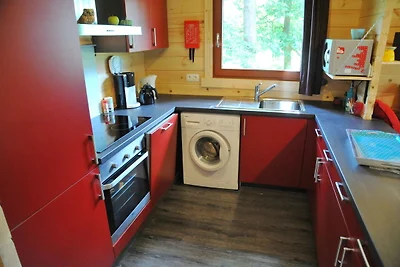 Chalet in legno con stufa a legna