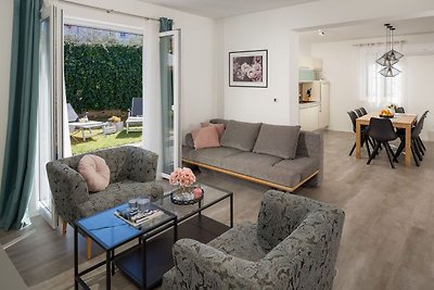 Moderne Villa Roko für 6 Personen mit Whirlpo...