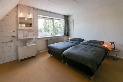 Vakantiehuis in Langezwaag met terras