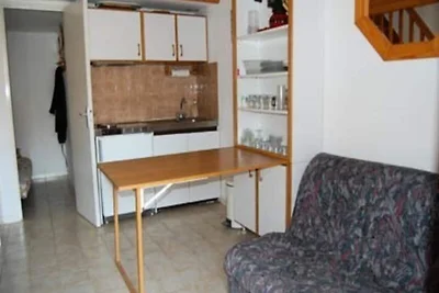 Villa am See mit Terrasse in Okzitanien