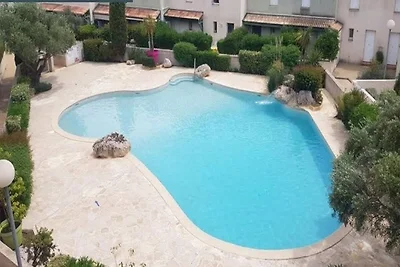 Moderne Villa mit Pool in Strandnähe