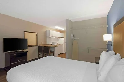 1 Queensize Bed | Ada/ri Douche/roken/keuken