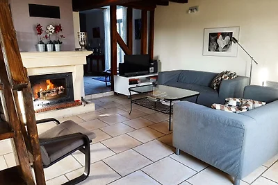 Gemütliches Ferienhaus in Droyes mit Terrasse