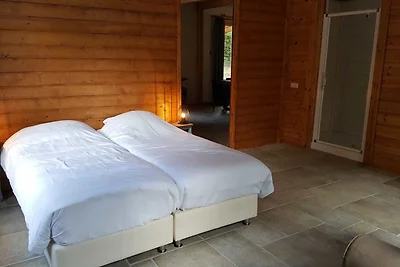 Schönes am Waldrand gelegenes Haus mit...