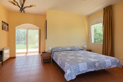 Luxe villa in Vilacolum met privézwembad