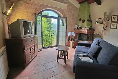 Geräumiges Ferienhaus in Cagli mit Pool