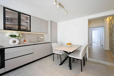 Apartman Dolce - Apartment With Terrace And...