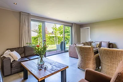 Geräumiges Ferienhaus in Kamperland