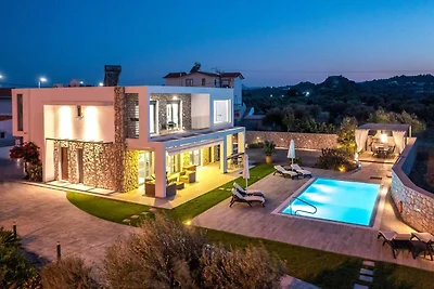 Luxuriöse Villa mit privatem Pool.