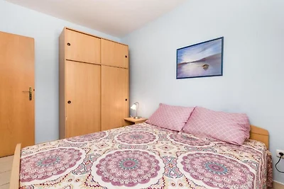 Hübsche Wohnung in Mandre mit Grill