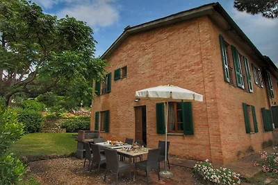 Gemütliches Ferienhaus mit Pool in Siena...