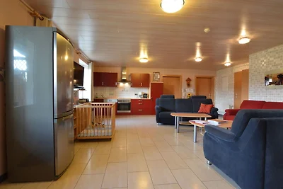 Ferienwohnung in Burg Reuland mit Wald
