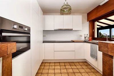 Ferienhaus in Nadrin mit privater Terrasse