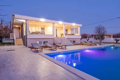 Casa vacanze a Galovac con piscina