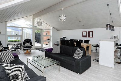 Cosy Holiday Home in Blokhus with Swimming...