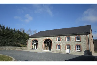Elegante casa vacanze a Burnenville Belgio