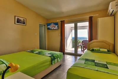 Beachfront Sunset Apartments Sutomore - Studi...