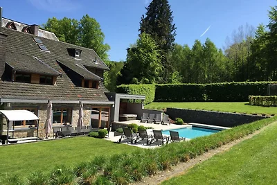 Attraktive Ferienwohnung mit Pool in Spa