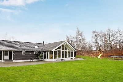 12 Personen Ferienhaus in Idestrup-By Traum