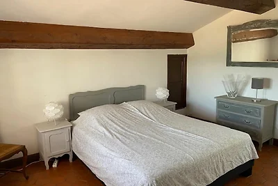 Ruime villa in Flayosc met privézwembad