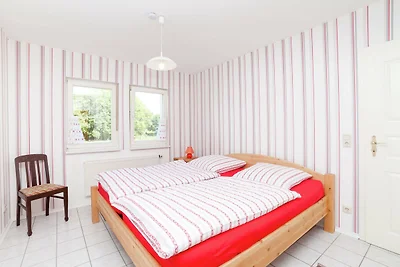 Ferienwohnung in Densberg mit Terrasse