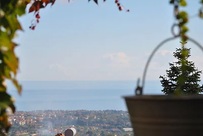 Villa di lusso tra l'Etna e il mare