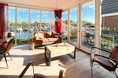 Haus am Wasser mit Terrasse für 6 Personen
