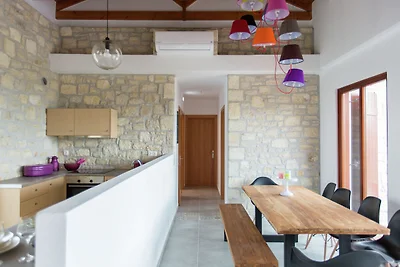 Villa in Arkadi mit Pool und Liegest�hlen