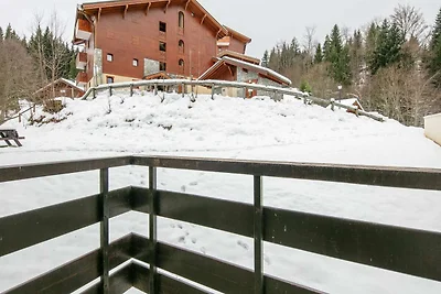 Alpenhaus mit Balkon in der Nähe der...