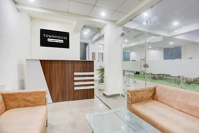 Hotel O Subhash Chowk