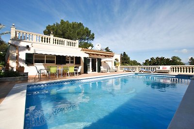 Luxuriöse Villa in Alcúdia mit Swimmingpool