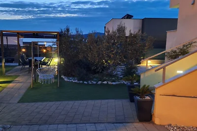 Two Bedroom apartment with Terrace (Cvita)